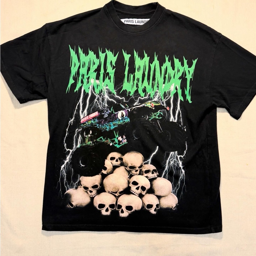 Paris Laundry Black Graphic T-Shirt sz S Mint